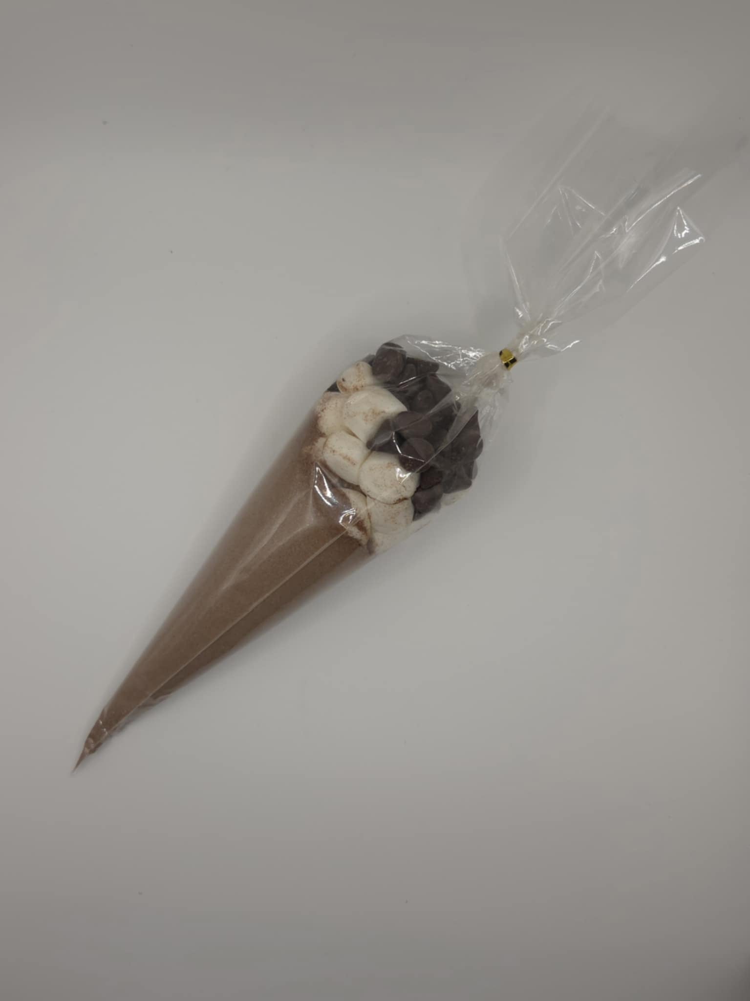 Hot Cocoa Cones – Cozy Chocolate Treats